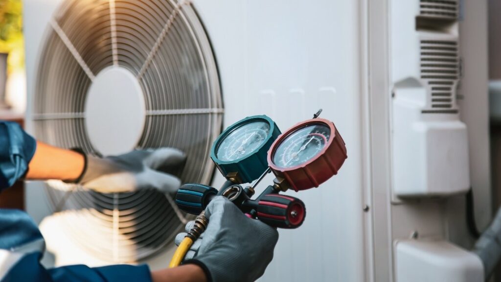 Revisiones periódicas en equipos de climatización